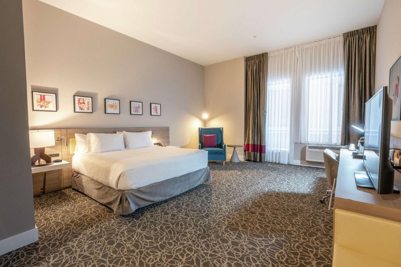 Hilton Garden Inn Wichita Downtown, Ks Εξωτερικό φωτογραφία