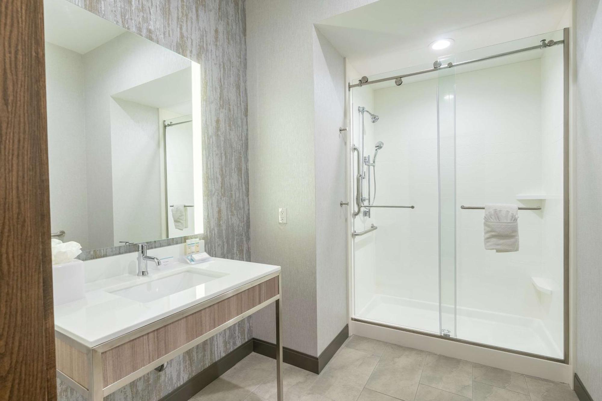 Hilton Garden Inn Wichita Downtown, Ks Εξωτερικό φωτογραφία