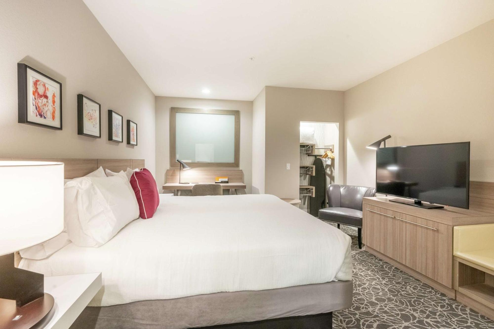 Hilton Garden Inn Wichita Downtown, Ks Εξωτερικό φωτογραφία