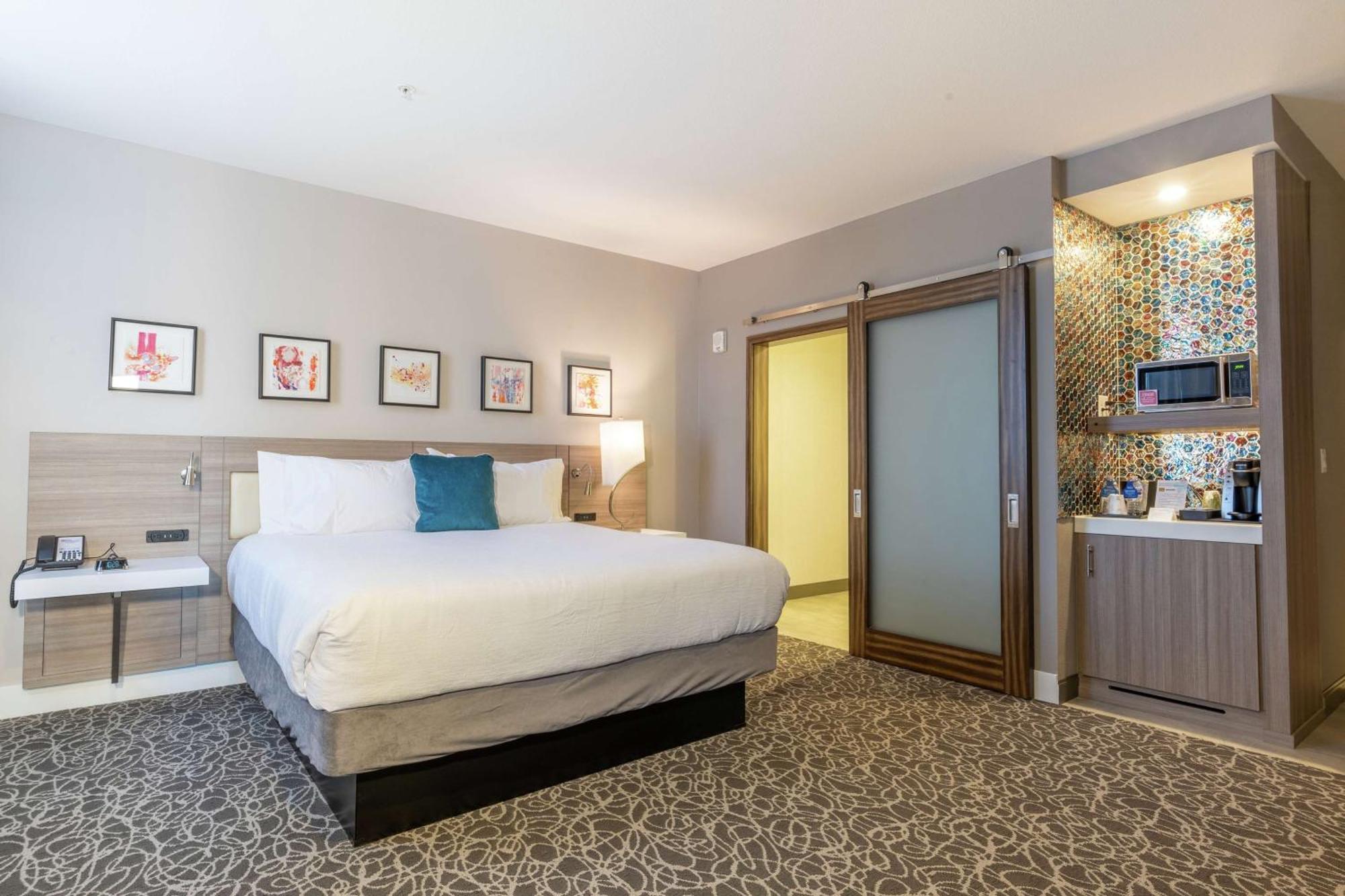 Hilton Garden Inn Wichita Downtown, Ks Εξωτερικό φωτογραφία